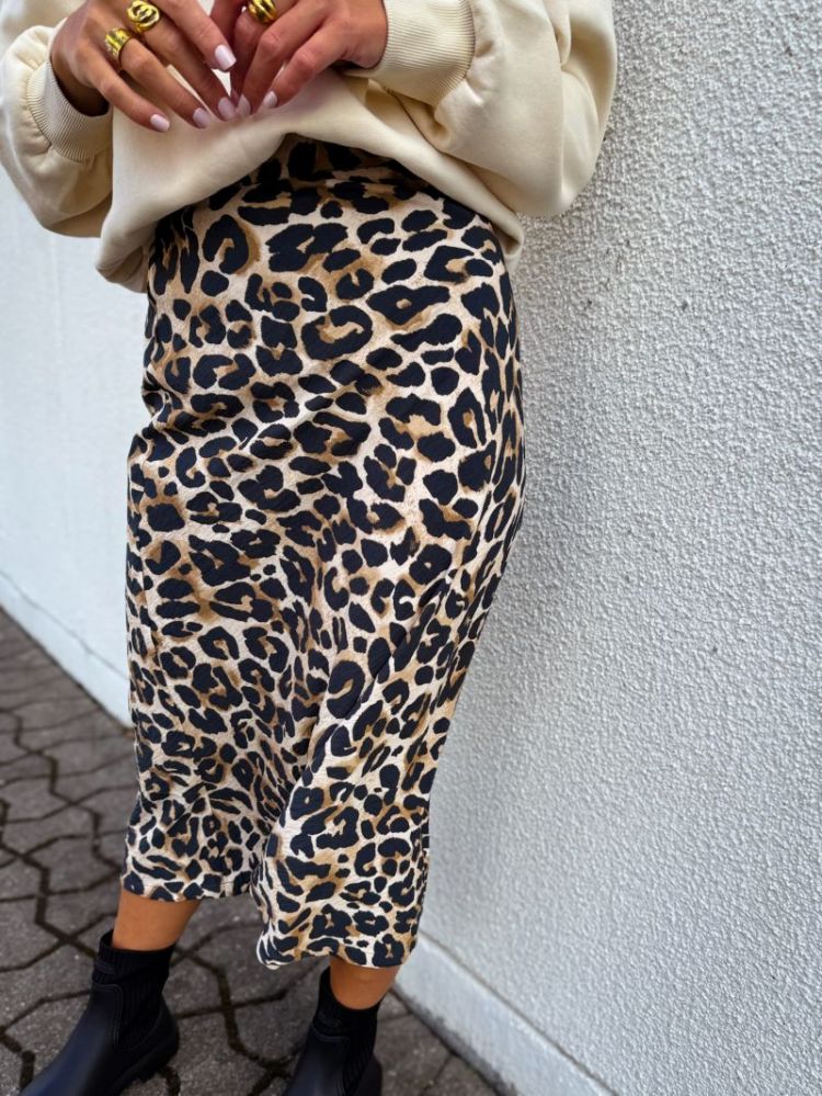  912-almond