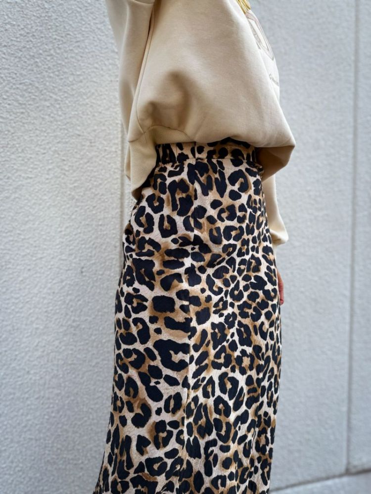  912-almond