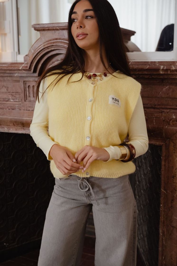  JAUNE