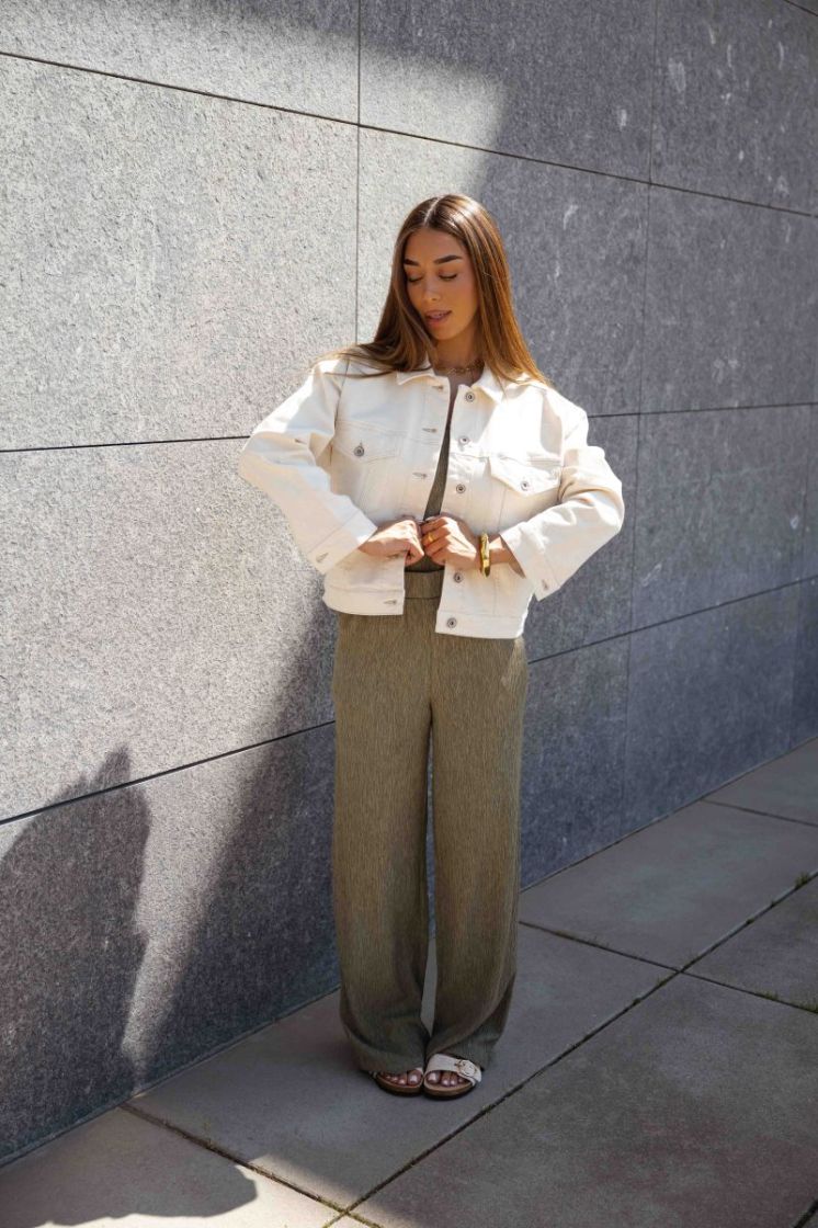  9945-olive bree