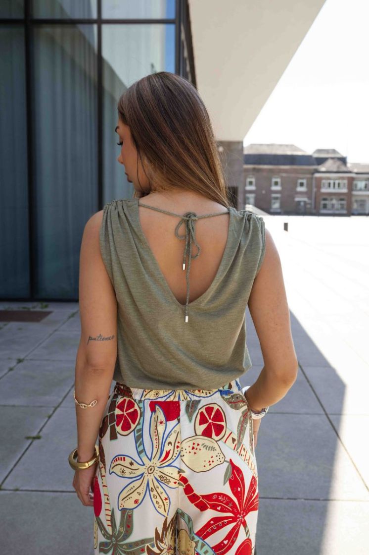  9945-olive bree