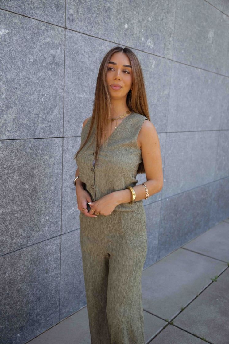  9945-olive bree