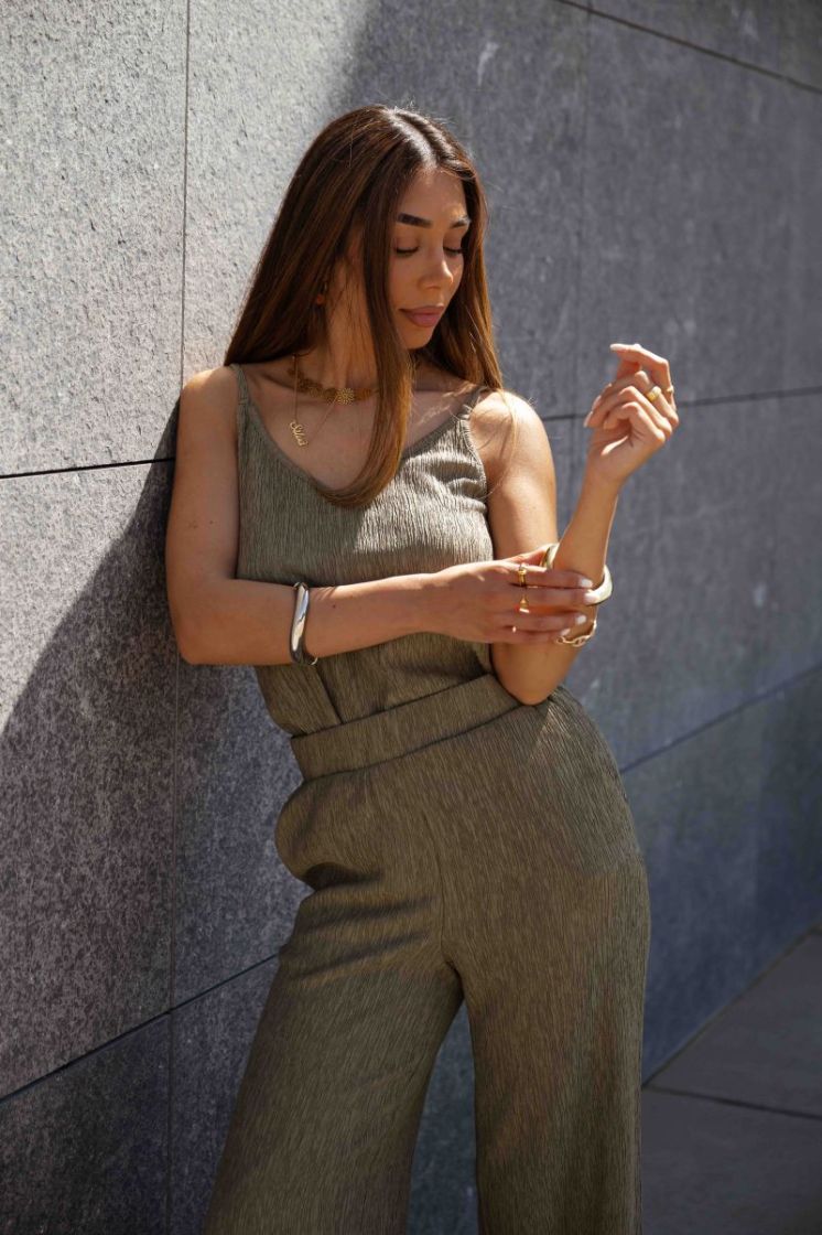  9945-olive bree