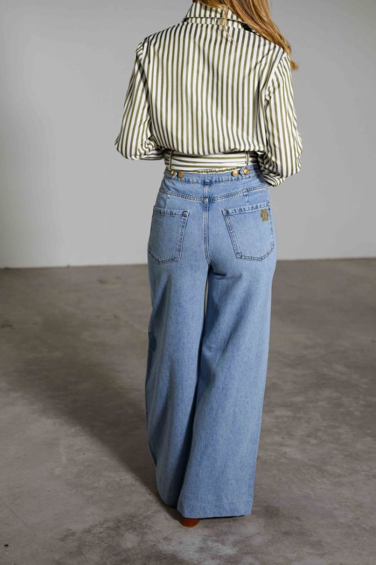  LIGHT BLUE DENI