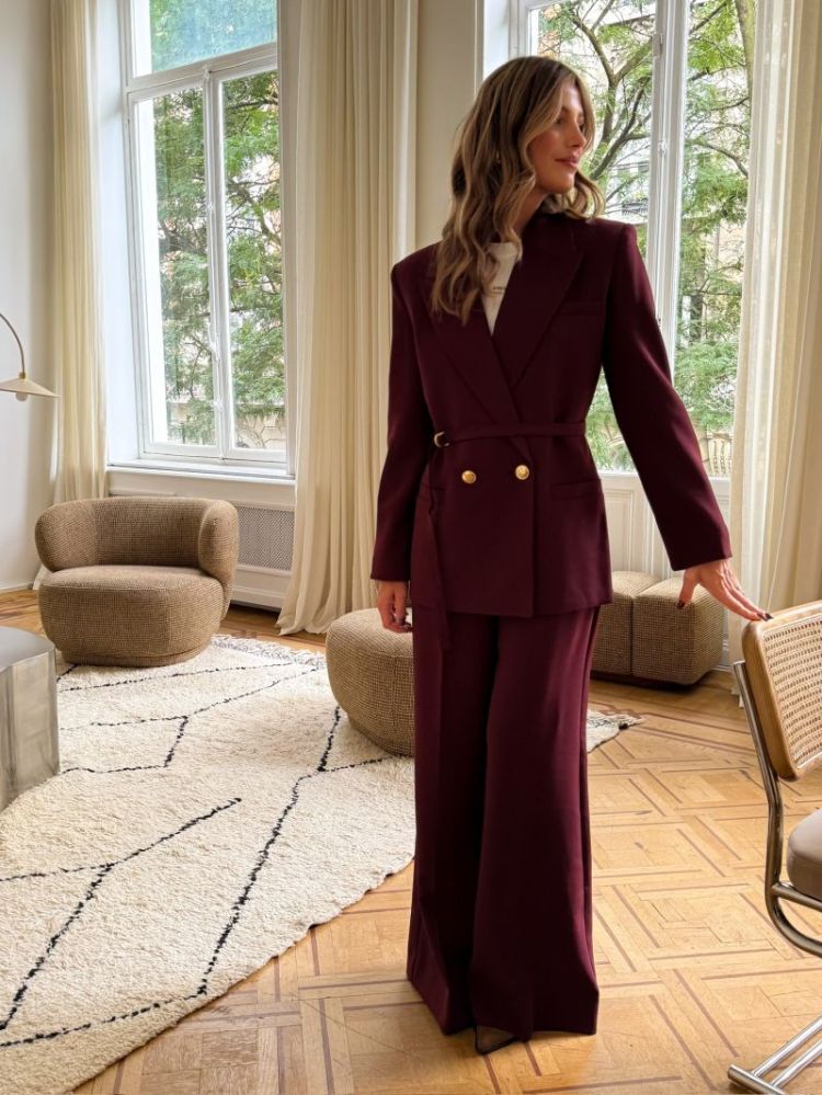  BURGUNDY