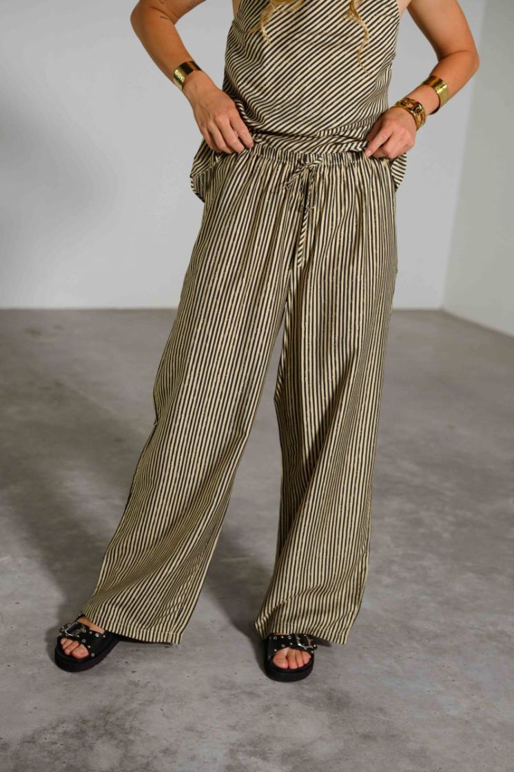ONLSINA JEONA STR PULL UP PANT 177911001 Black