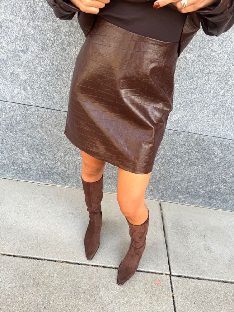 VMCARLY HW SHORT COATED SKIRT 288475 Cocoa Br