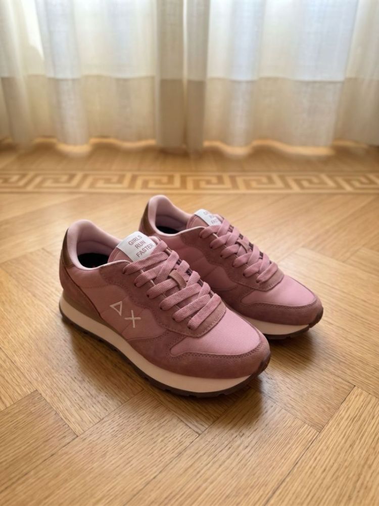  MAUVE 79