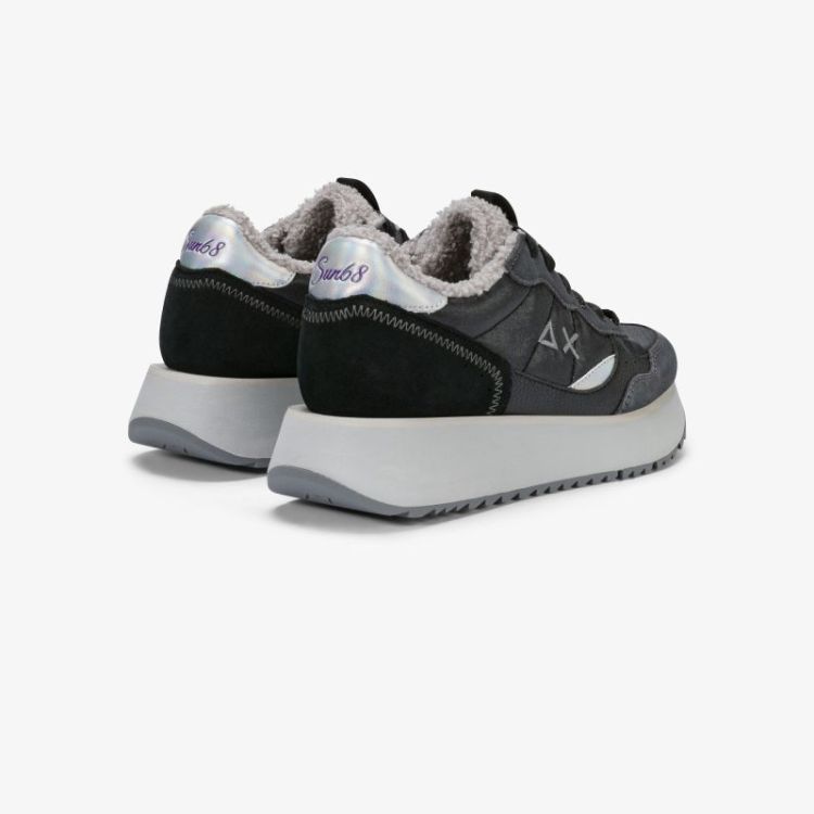  BLACK 11